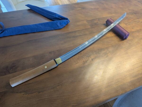 Kaga Kanewaka katana in shirasaya - Image 2
